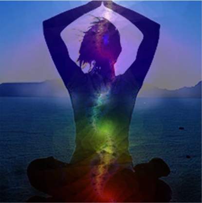 Silhueta de pessoa meditando